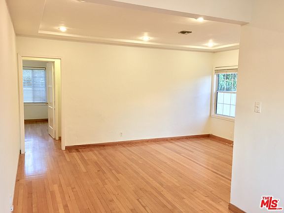 3rd image of 6462 Beeman Ave