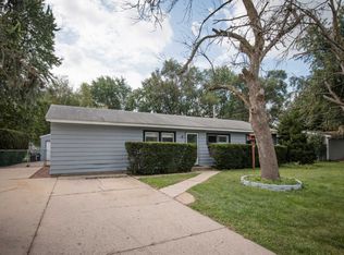 4905 Oaks Rd #3, Crystal Lake, IL 60014