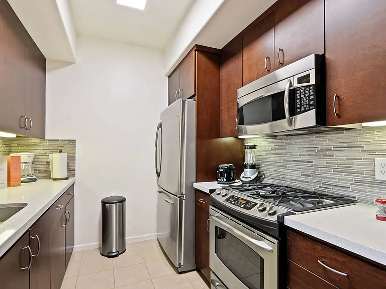 The Adler Apartments — Photo 13