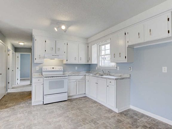 3rd image of 420 Cook Dr