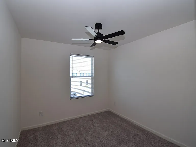 2400 Brookville Dr #B — Photo 9