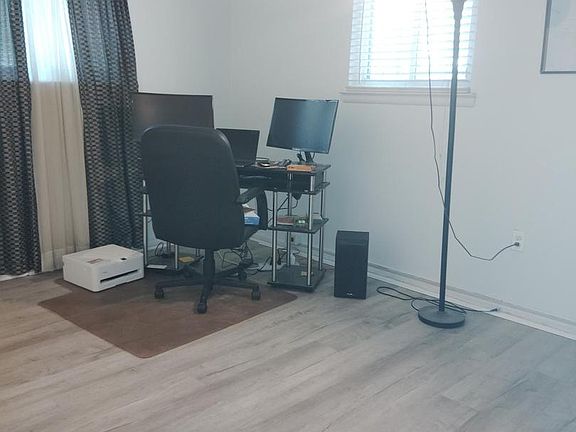5th image of 4106 Saint Clair Pl