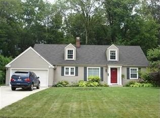 285 Saddler Rd, Bay Village, OH 44140