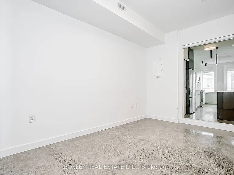 41 River St #22 — Photo 8