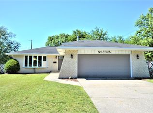 821 E 151st St, South Holland, IL 60473