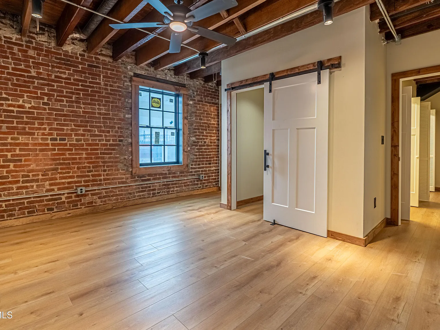 2 bed, 1247 sqft, $2,220 — Photo 4