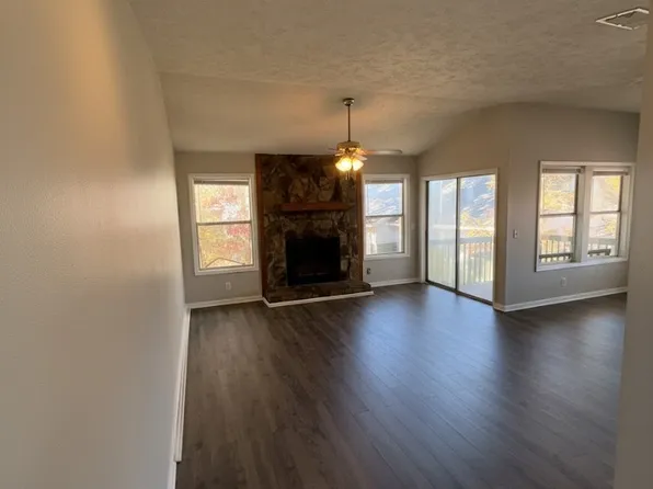1025 Wood Creek Dr APT 9, Fayetteville, NC 28314