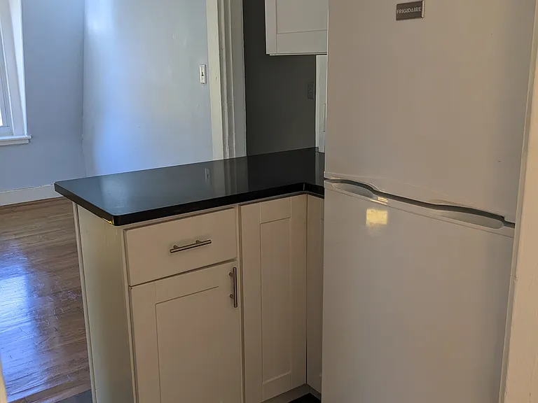 69 Dana St #6 — Photo 5
