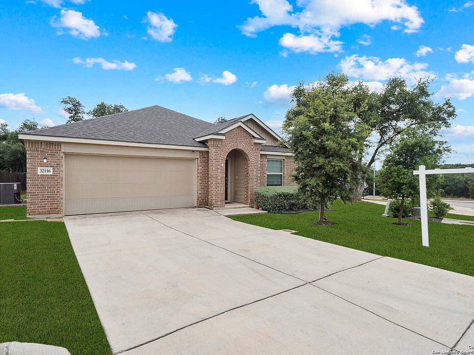 1st image of 32116 Camellia Bend