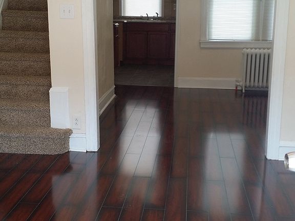 3rd image of 5204 Glenloch St
