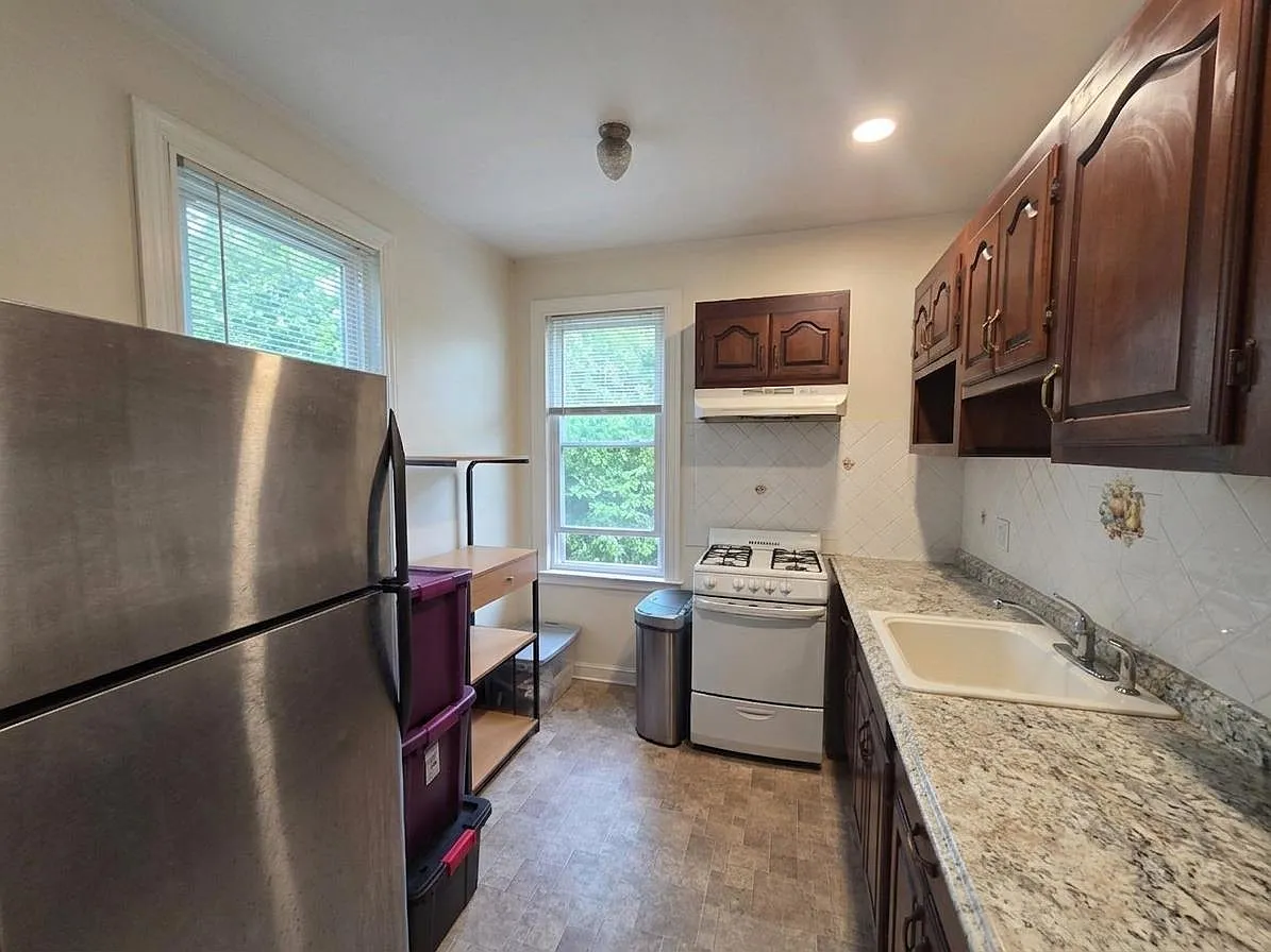 1 bed, 1.0 bath, $1,900 — Photo 2