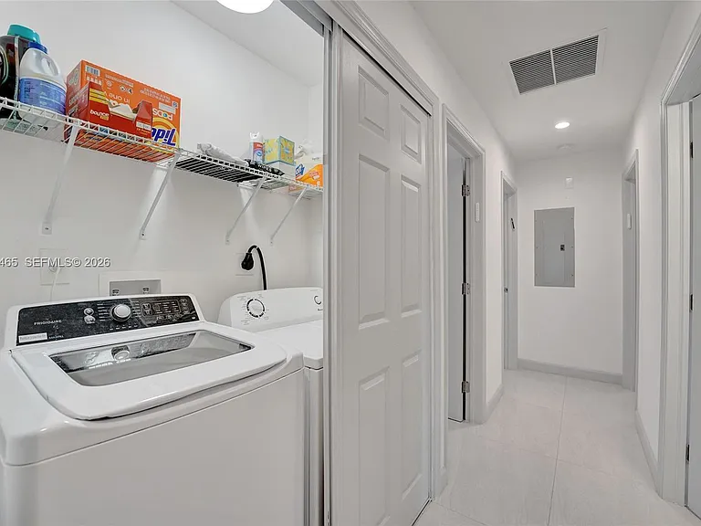 4541 SW 26th Ter — Photo 53