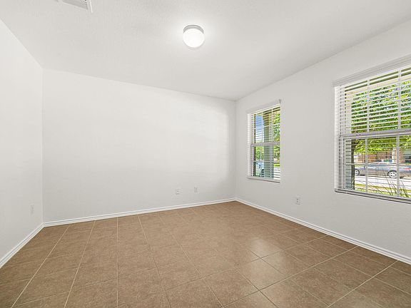3rd image of 21609 Gallus Dr