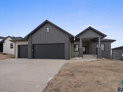 8312 E Wicker Ct, Sioux Falls, SD, 57110