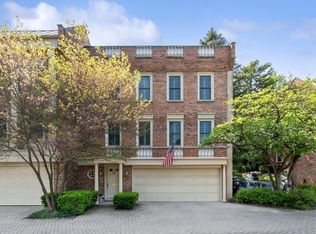 4 Landmark, Northfield, IL 60093