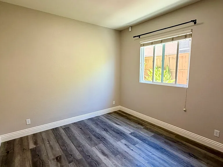 31216 Firestone St — Photo 23