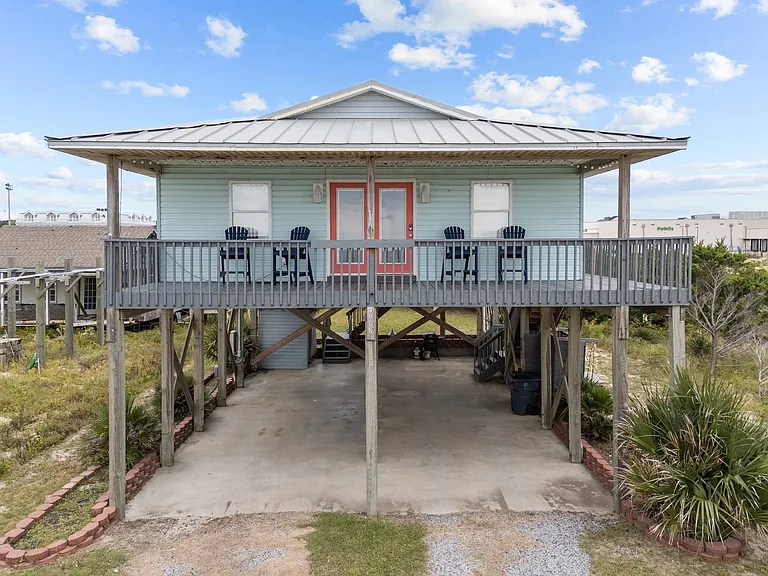 4908 E Beach Dr — Photo 1