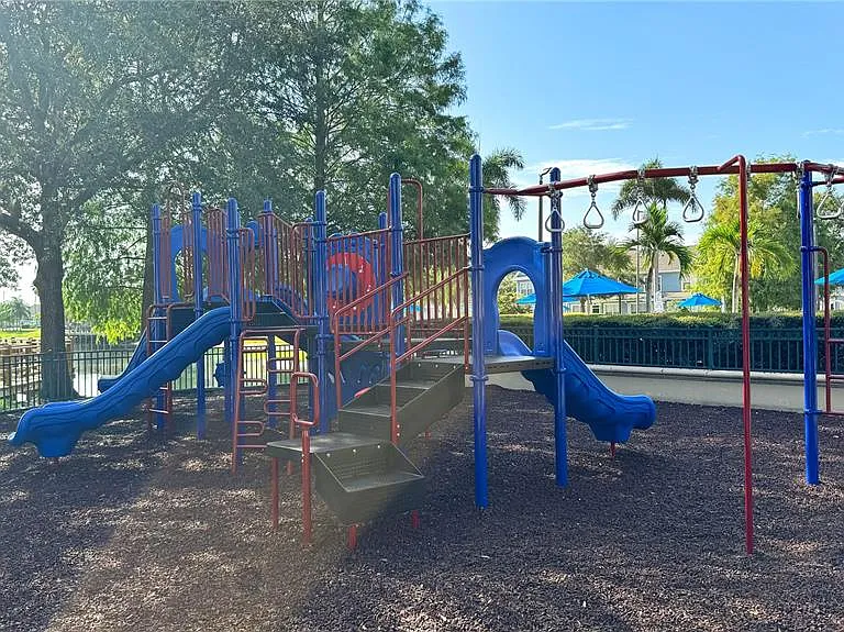 4009 Venetian Bay Dr #103 — Photo 16