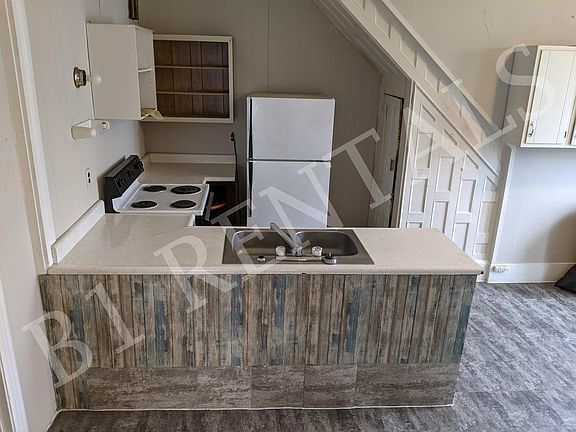 4th image of 51 W Poplar St APT 1
