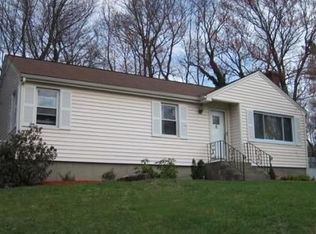 8 Armstrong Dr, Westborough, MA 01581