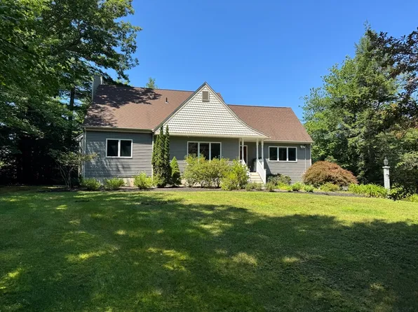 36 Bluefield Rd, Ashburnham, MA 01430
