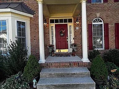 3rd image of 81 Country Manor Dr
