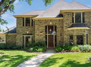 2118 Woodside Dr, Houston, TX 77062