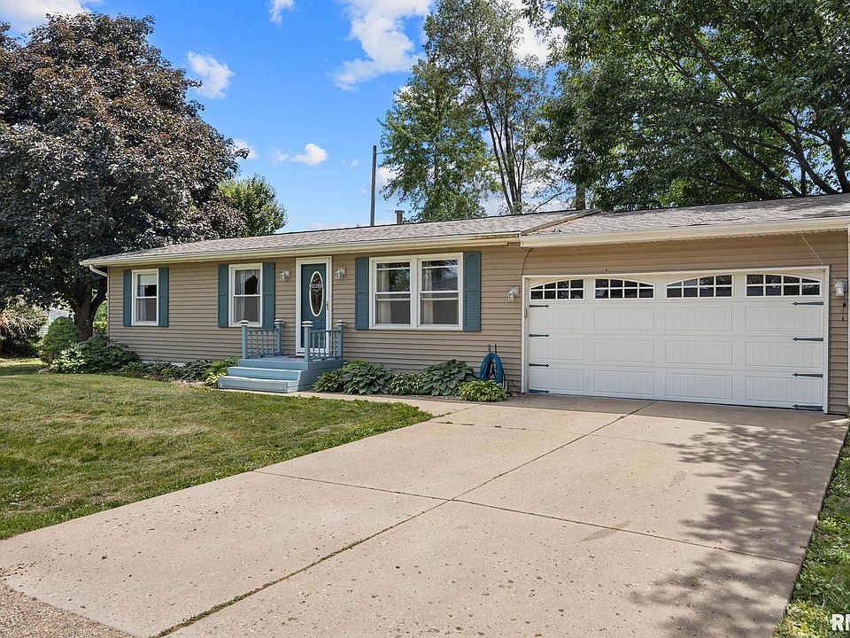 1st image of 300 Miller Ct