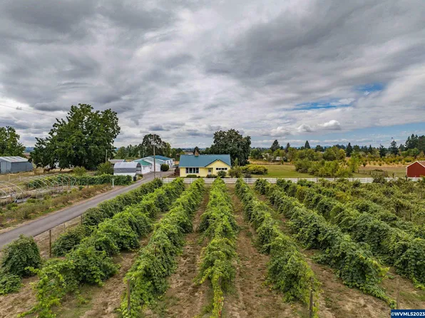 5220 Lardon Rd NE, Salem, OR 97305