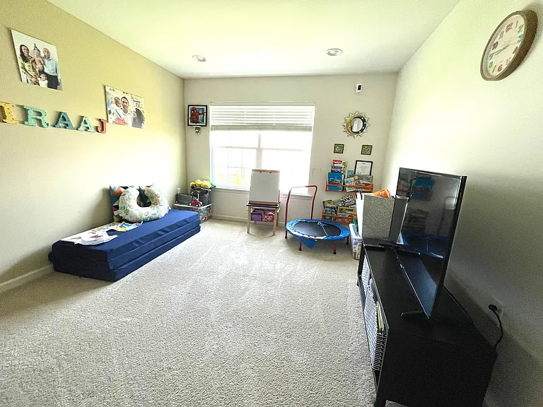 4 Bauer Ln — Photo 8
