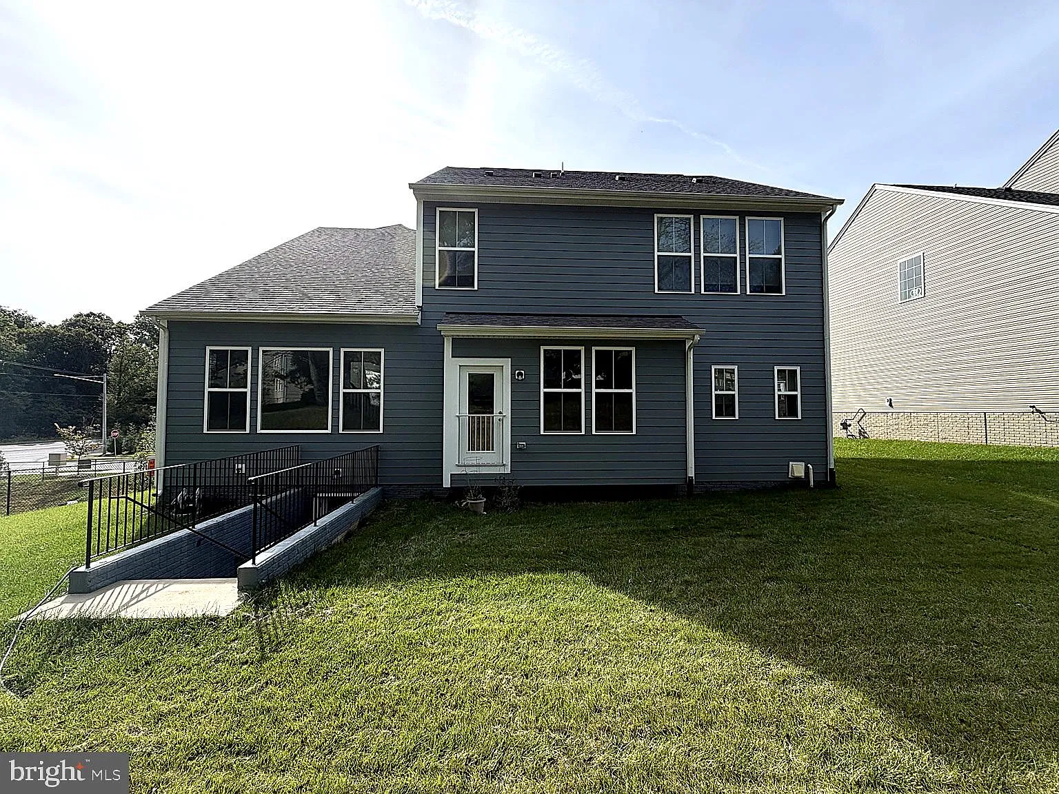 5 bed, 5.5 bath, 3796 sqft, $5,500 — Photo 4