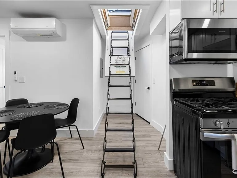 6 Goodwin Pl #4 — Photo 17
