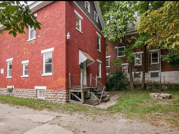 3rd image of 2412 W Clifton Ave