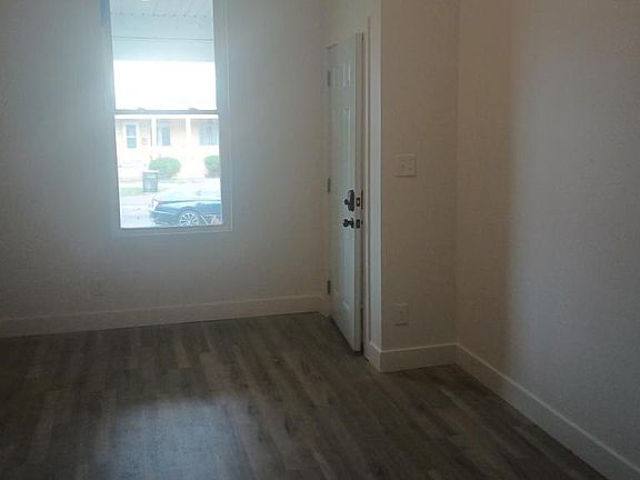 3rd image of 327 Hudson Ave