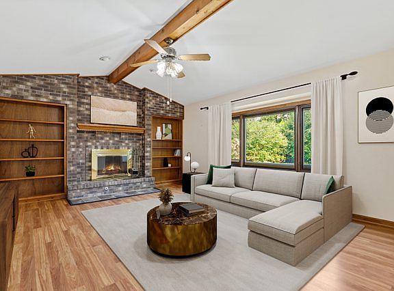 2nd image of 1313 Oconto Ct