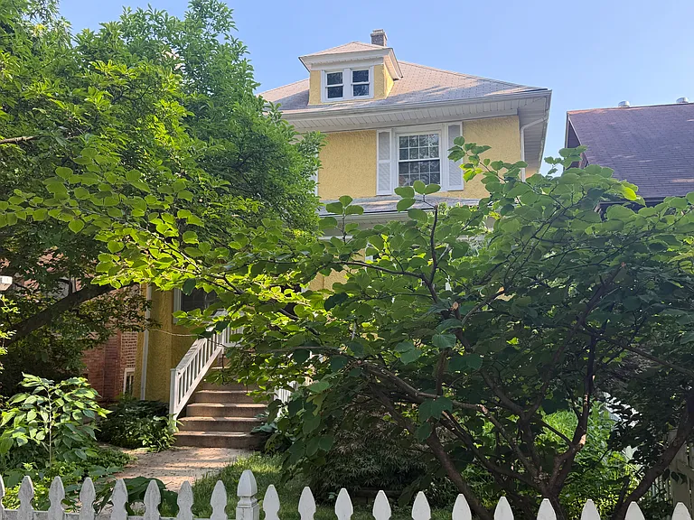 1913 W Estes Ave — Photo 25