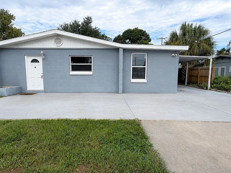 7702 Arezzo Ave — Photo 1