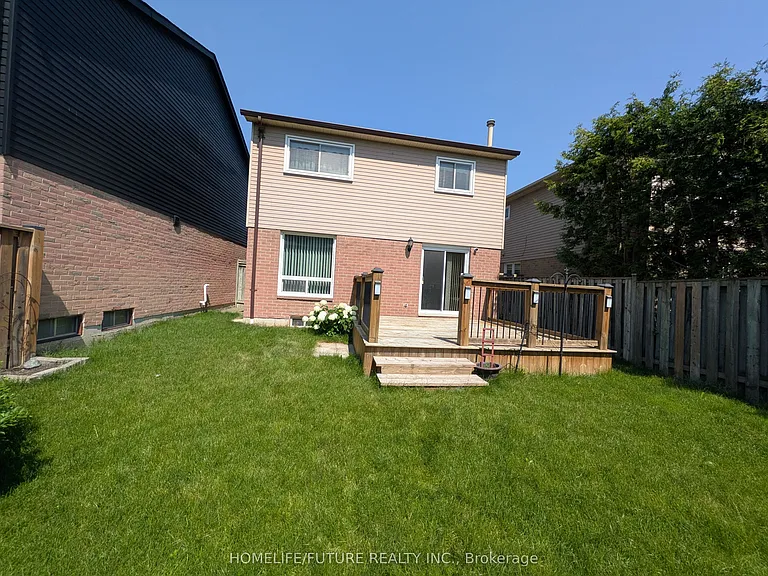 40 Longstaff Dr — Photo 9