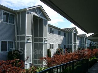 9525 NE 180th St APT 306, Bothell, WA 98011