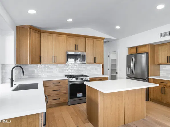 11328 E PETERSON Avenue, Mesa, AZ 85212