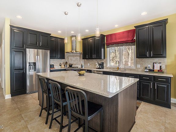 5th image of 6296 Baywater Ln