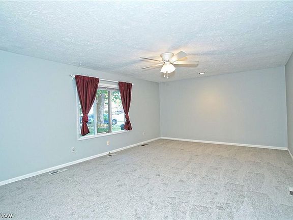 5th image of 416 Naples Dr