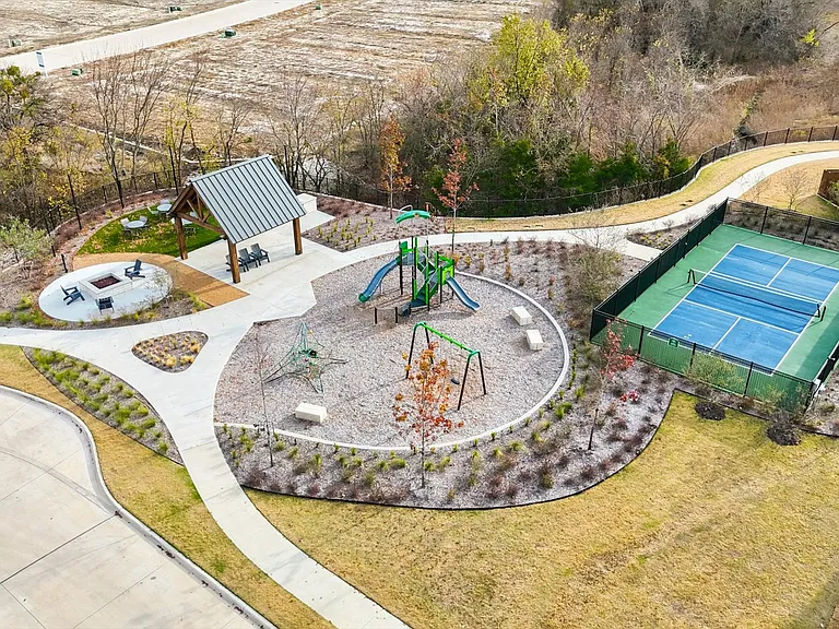 2106 Meadow Park Dr — Photo 45