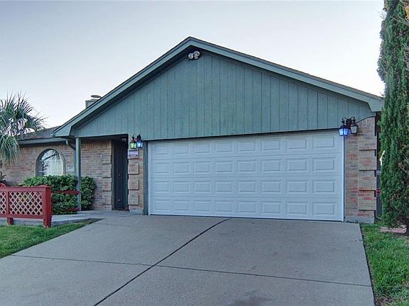 2nd image of 1109 Doreen St
