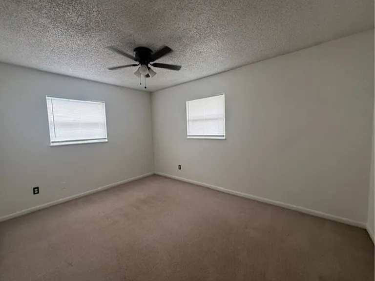 120 Sunset Dr — Photo 11