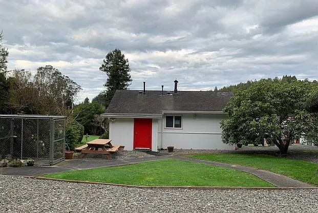 1 bed, 800 sqft, $2,200 — Photo 2
