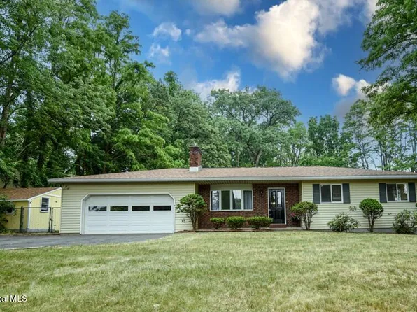 4 Homestead Drive, Latham, NY 12110