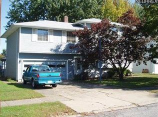 13718 Starlite Dr, Brookpark, OH