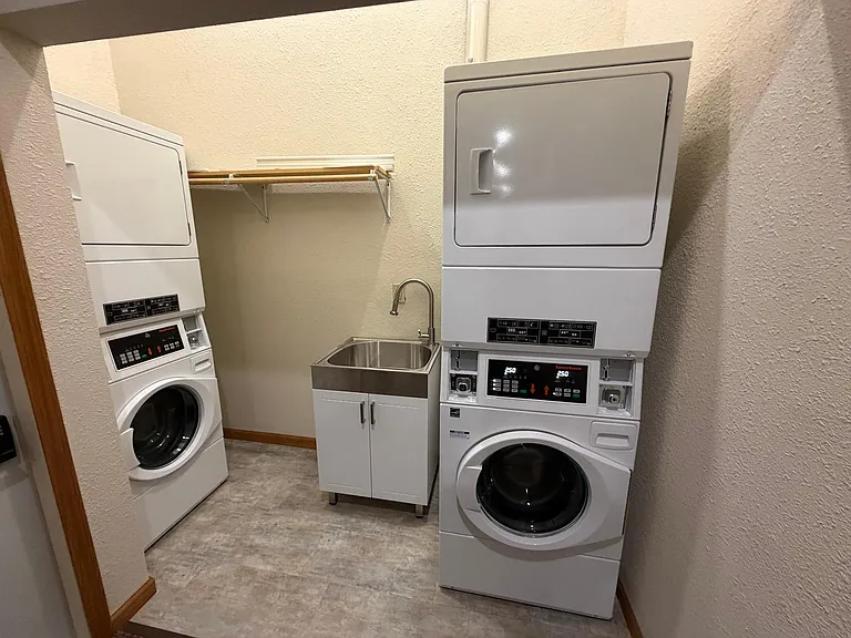 542 Benson Ave SW #208ENSUITE — Photo 11