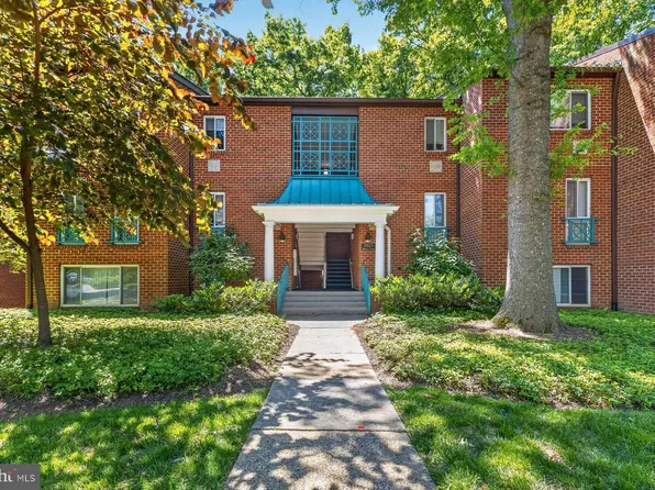 11823 Breton Ct APT 1A, Reston, VA 20191